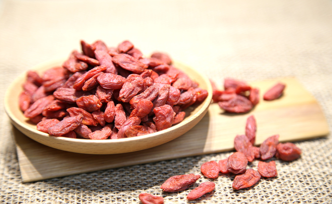 枸杞干吃好还是泡水喝好？不知道这几点，营养只会白白浪费