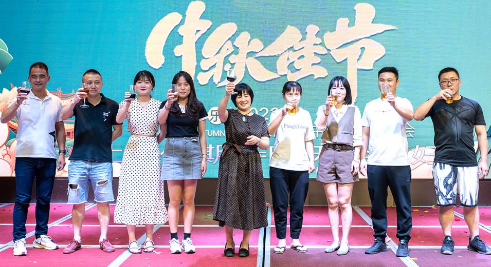 花好月圆夜，共叙中秋情—大德康元2022年中秋博饼晚宴圆满举办